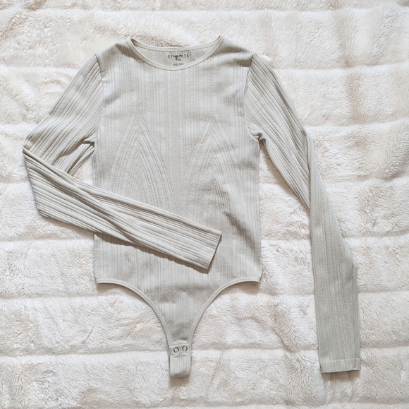 Long Sleeve Textured Bodysuit - Picture 1 of 2